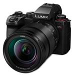 Panasonic Lumix DC-S5 II + 24-105 mm f/4